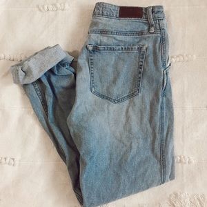 Hollister Ultra High Rise Mom Jean